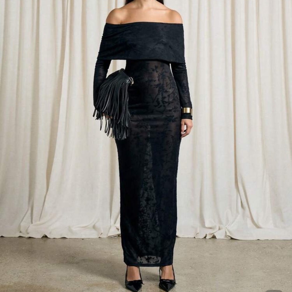 AiiRZ Lace Flap Off-Shoulder Detail Long
Sleeves Bodycon Maxi Dress